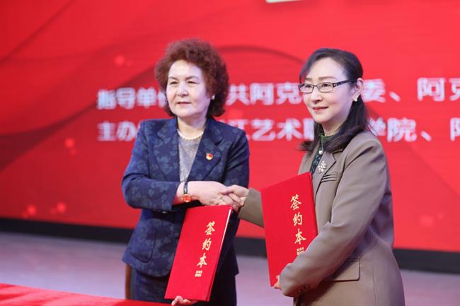 黄院长.jpg 黄院长.jpg