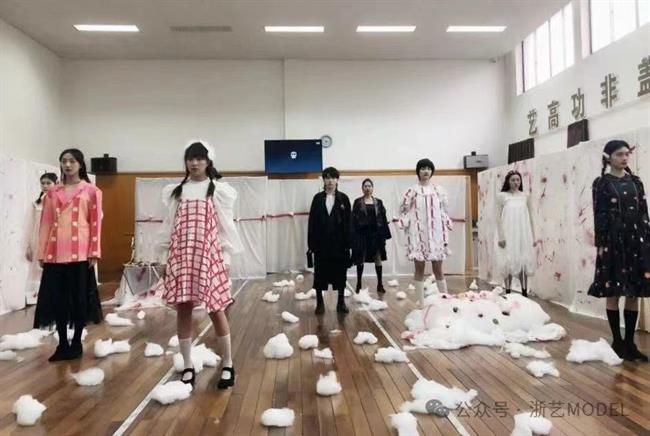 735ecfa2e71b602449cbbef54480737.jpg 735ecfa2e71b602449cbbef54480737.jpg